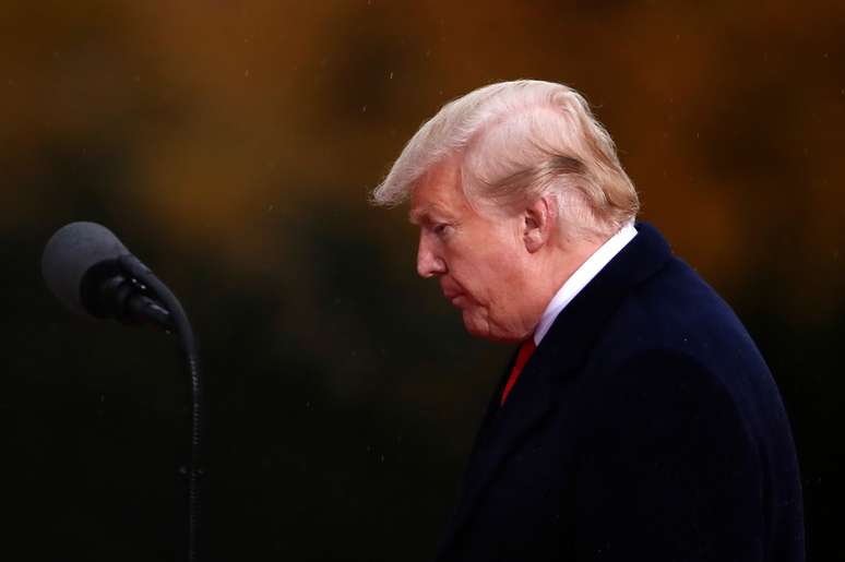 Trump, em visita a cemit&eacute;rio americano em Suresnes, perto de  Paris 11/11/2018 REUTERS/Christian Hartmann/Pool 