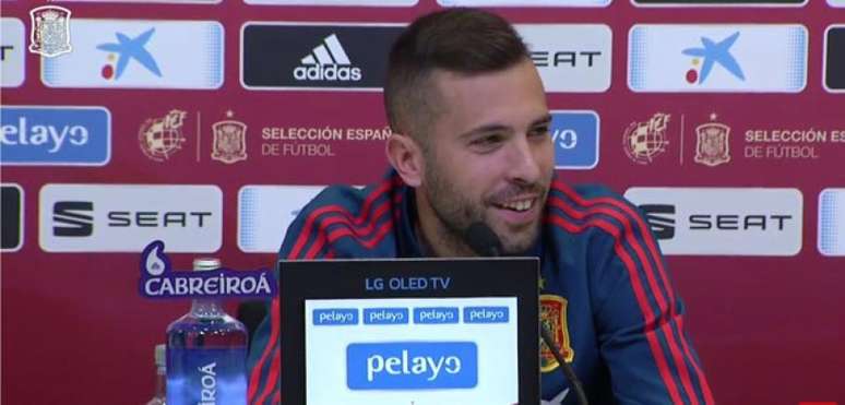 Alba concedeu entrevista coletiva nesta terça-feira (Foto: Reprodução / Twitter)