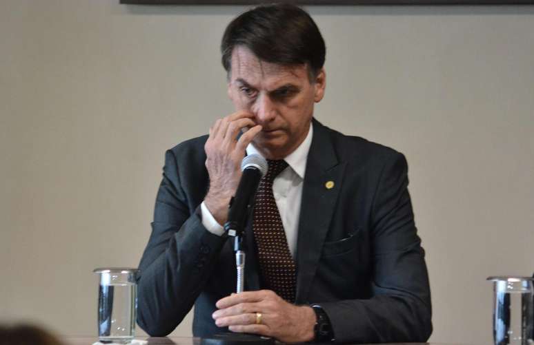 "No calor dos acontecimentos, a gente dá umas caneladas", disse o presidente eleito Jair Bolsonaro (PSL)