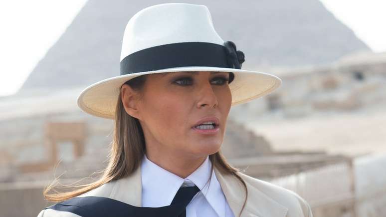 Os problemas entre Melania Trump e Mira Ricardel supostamente remontam à viagem oficial da primera-dama à África em outubro