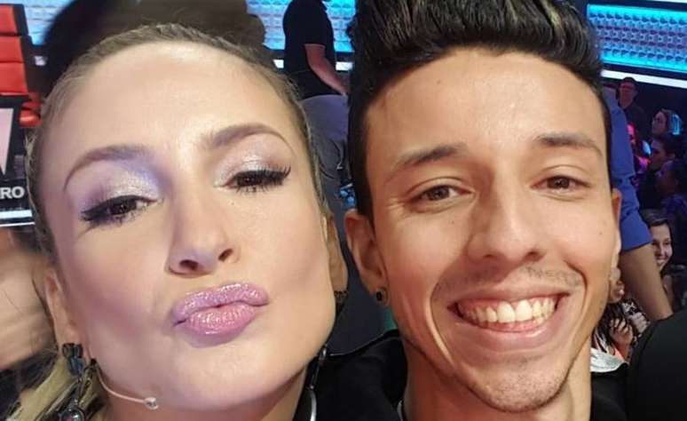 Claudia Leitte e Rafah no 'The Voice' em 2016.