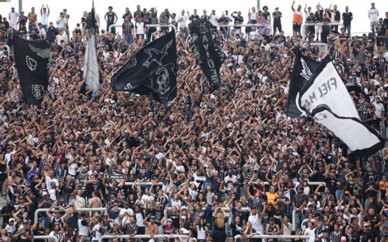 Torcida do Corinthians fará protesto contra o time nesta sexta (Foto: Bruno Teixeira)