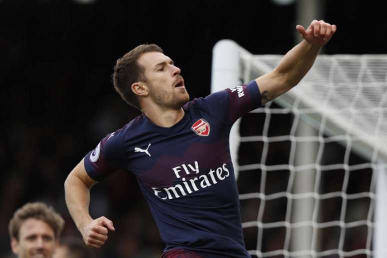 Ramsey pode sair de graça do Arsenal no meio de 2019 (Foto: Adrian Dennis / AFP)