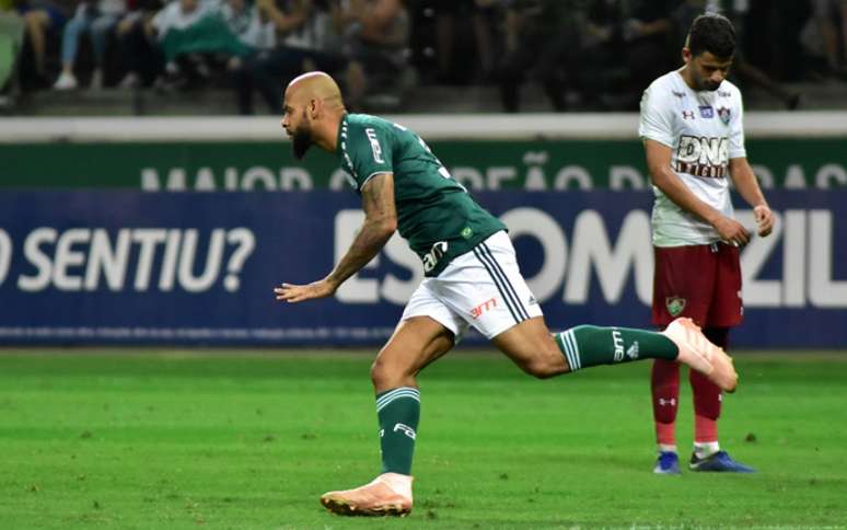 Felipe Melo comemora o gol na vitória sobre o Fluminense (Foto: EDUARDO CARMIM PHOTO PREMIUM)