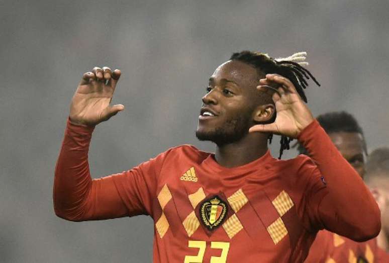 Batshuayi fez os dois gols da Bélgica (Foto: John Thys / AFP)
