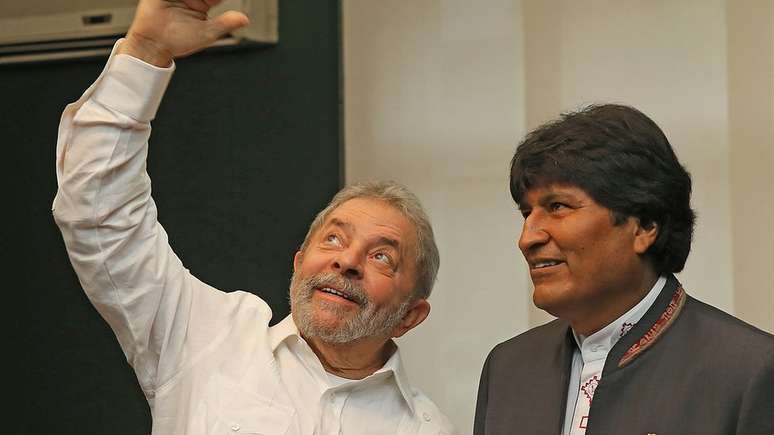 Lula e Evo em foto de 2014; nacionalização do gás boliviano ocorreu durante o governo do petista e gerou polêmica pela ocupação de campos de produção da Petrobras
