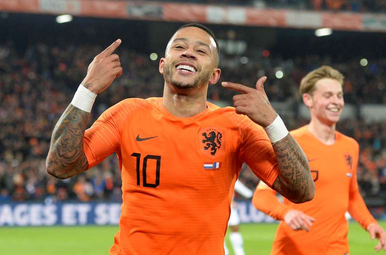Memphis Depay comemora gol da Holanda sobre a França
 16/11/2018                   REUTERS/Toussaint Kluiters