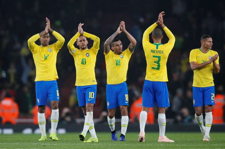 Em amistoso bem morno, a Seleção Brasileira venceu o Uurguai por 1 a 0 com um gol de pênalti convertido por Neymar
