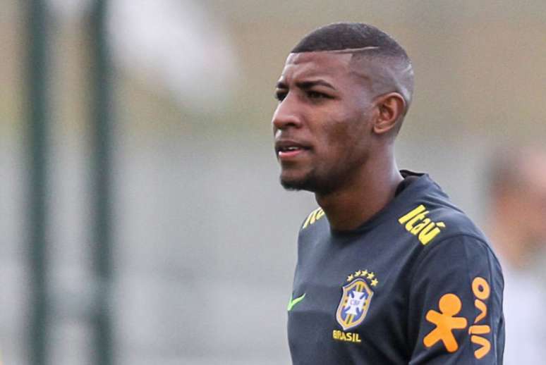 Emerson é um dos cotados para estar na Seleção sib-20 para a disputa do Sul-Americana da categoria, em janeiro- (Foto: Bruno Cantini / Atlético-MG)