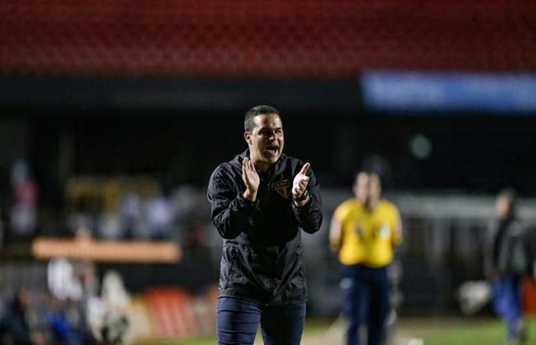 Jardine já dirigiu o profissional do São Paulo em cinco jogos ao todo - FOTO: Rubens Chiri/São Paulo FC