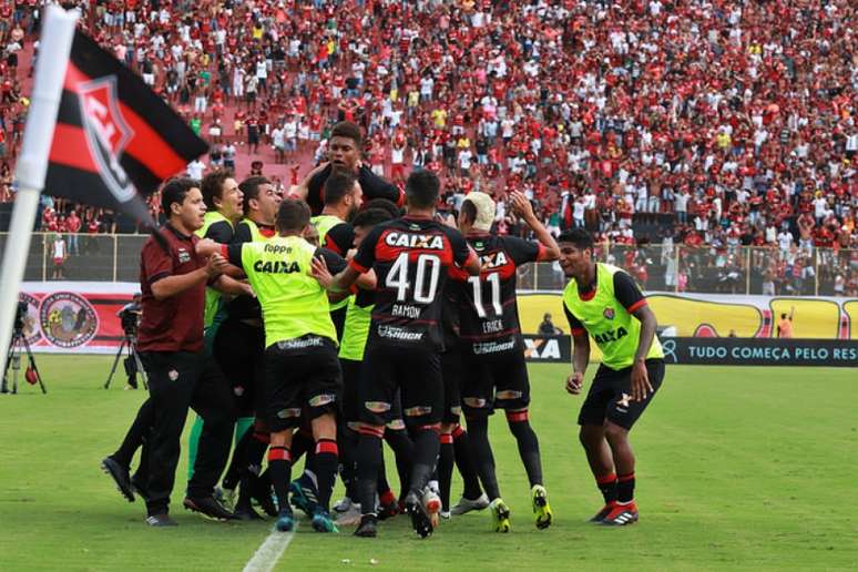 O Bloco Afro Malê Debalê está junto com o Vitória neste mês de consciência (Foto: MAURÍCIA DA MATTA / EC VITÓRIA)