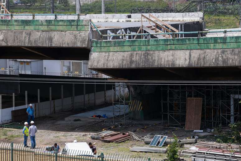 A Prefeitura de São Paulo decidiu usar uma verba de R$ 55,9 milhões que será arrecadada com multas de trânsito neste ano para o conserto de pontes e viadutos com riscos estruturais