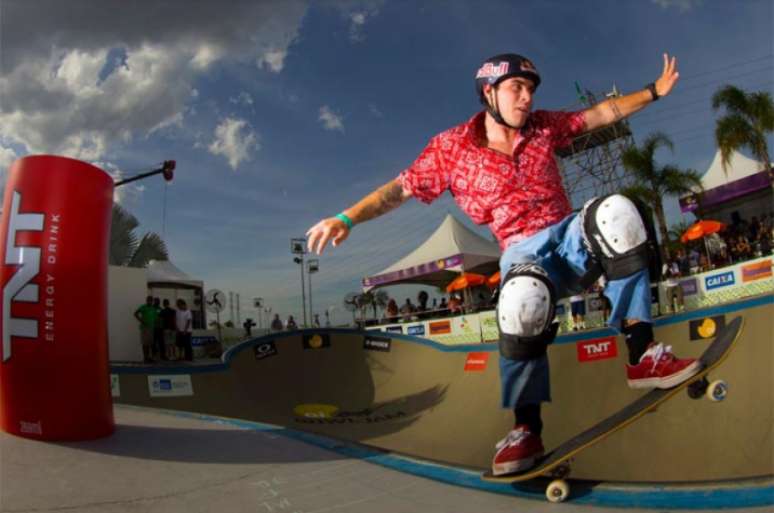 Na melhor fase da carreira, Pedro Barros disputa prêmio de Atleta do Ano com Gabriel Medina e Isaquias Queiroz (Foto: Fernando Soutello/AGIF)