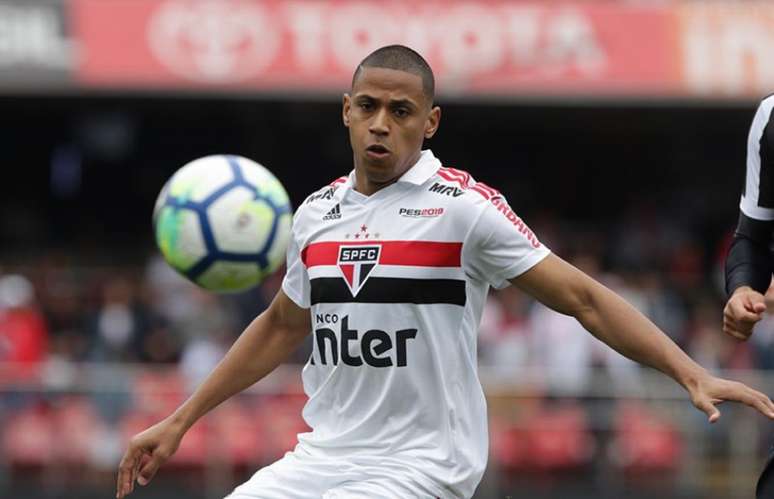 Bruno Alves é um dos titulares do São Paulo (Rubens Chiri/saopaulofc.net)