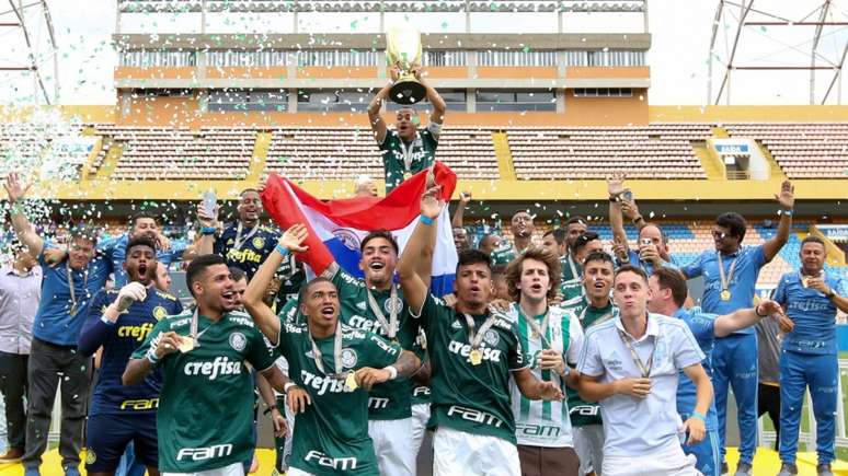 Palmeiras derrotou o Corinthians por 4 a 2, em Barueri, e conquistou o Paulista sub-20 (Fabio Menotti/Divulgação)