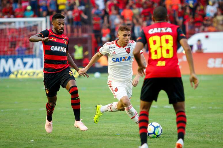 Lance de jogo durante Sport x Flamengo