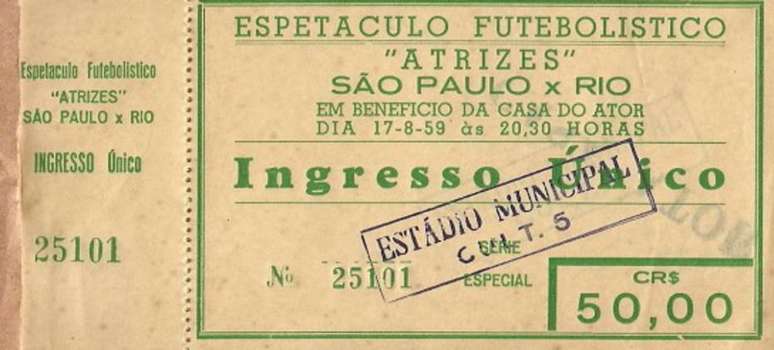 Ingresso para jogo de futebol feminino.