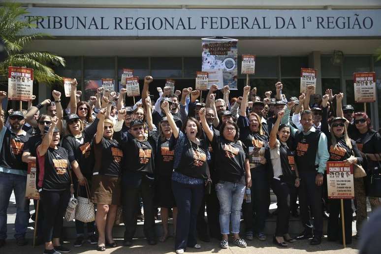 Membros do Sindicato Nacional dos Auditores Fiscais do Trabalho em ato de protesto por 'chacina de Unaí' em janeiro de 2018