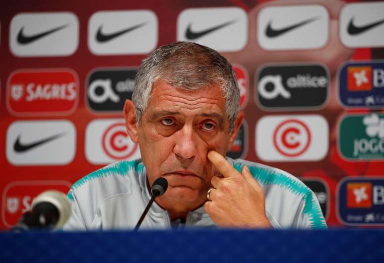 Técnico de Portugal, Fernando Santos, durante entrevista coletiva em Milão
16/11/2018 REUTERS/Alessandro Garofalo