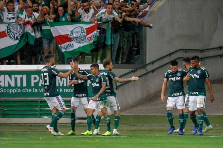 Na temporada de 2018 o Palmeiras é o time que está praticamente com as mãos na taça