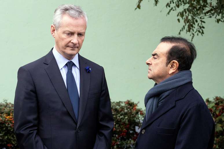 Ministro francês Bruno Le Maire e CEO da Renault, Carlos Ghosn,  França, 08/11/2018 Etienne Laurent/Pool via REUTERS 