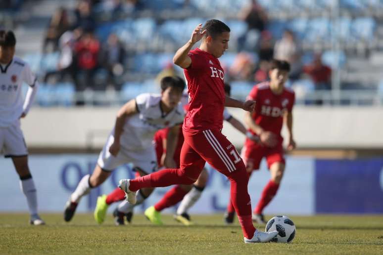 Romulo já está em sua segunda temporada pelo clube coreano (Divulgação/Busan I Park)