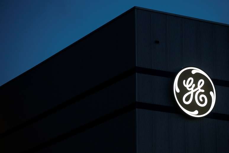 Logo da General Electric é visto em Montoir-de-Bretagne, na França 21/11/2016 REUTERS/Stephane Mahe 