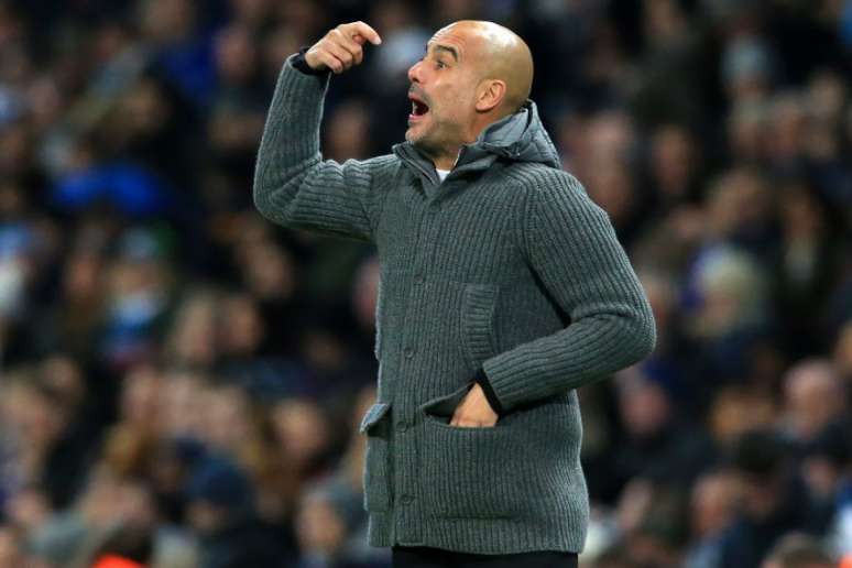 Guardiola terá que evitar falar sobre os juízes antes das partidas (Foto: AFP)