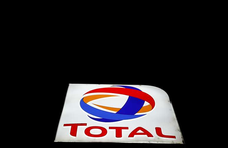 Logo do grupo franc&ecirc;s Total, em Bordeaux 19/11/2018 REUTERS/Regis Duvignau 