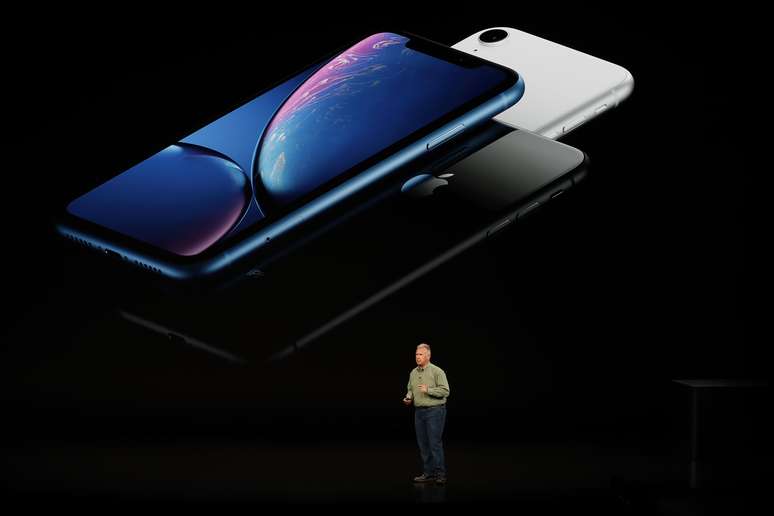 Executivo da Apple fala sobre novo iPhone XR no evento de lan&ccedil;amento em Cupertino, Calif&oacute;rnia, EUA 12/09/2018 REUTERS/Stephen Lam 