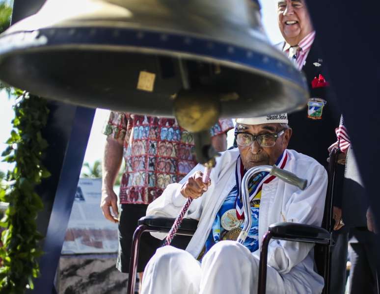 Ray Chavez, sobrevivente mais velho do ataque a Pearl Harbor, durante cerimônia no Havaí 06/12/2016  U.S. Marine Corps/Cpl. Wesley Timm/Divulgação via REUTERS    