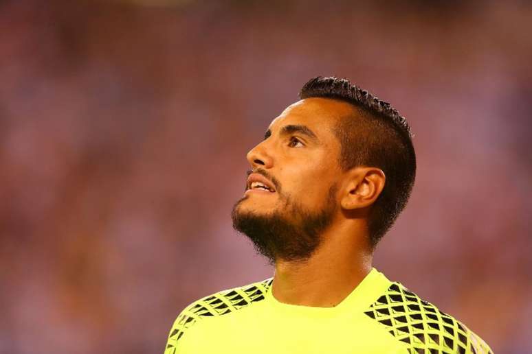 Romero foi cortado da Copa por lesão (Foto: Mike Stobe / GETTY IMAGES NORTH AMERICA / AFP)