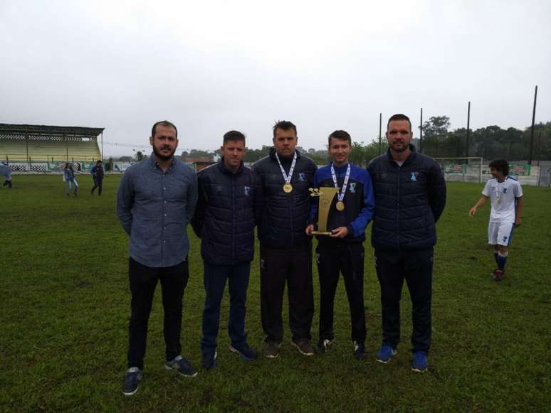 Azuriz Futebol Clube, no Paraná, foi fundado em 2015 (Foto: Divulgação/Azuriz Futebol Clube)