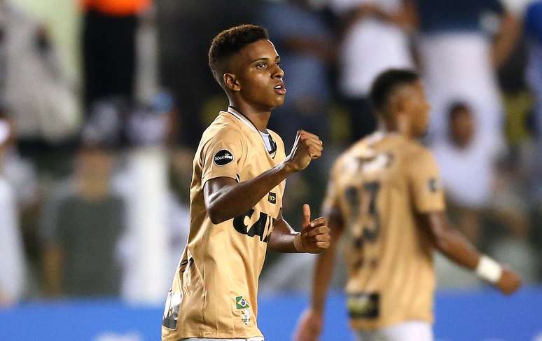 Rodrygo celebra gol do Santos