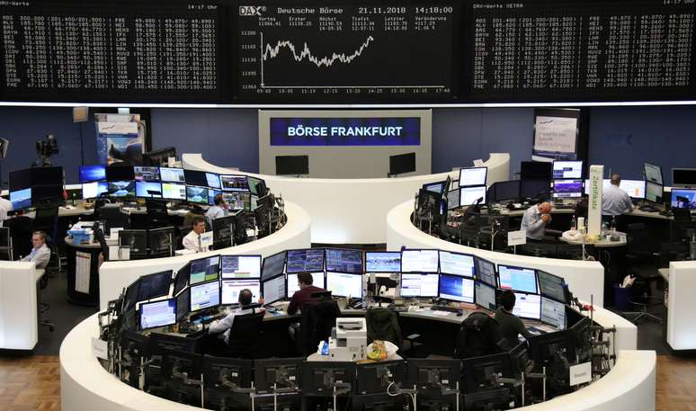 Operadores durante pregão na Bolsa de Valores de Frankfurt, na Alemanha
21/11/2018
REUTERS/Staff 