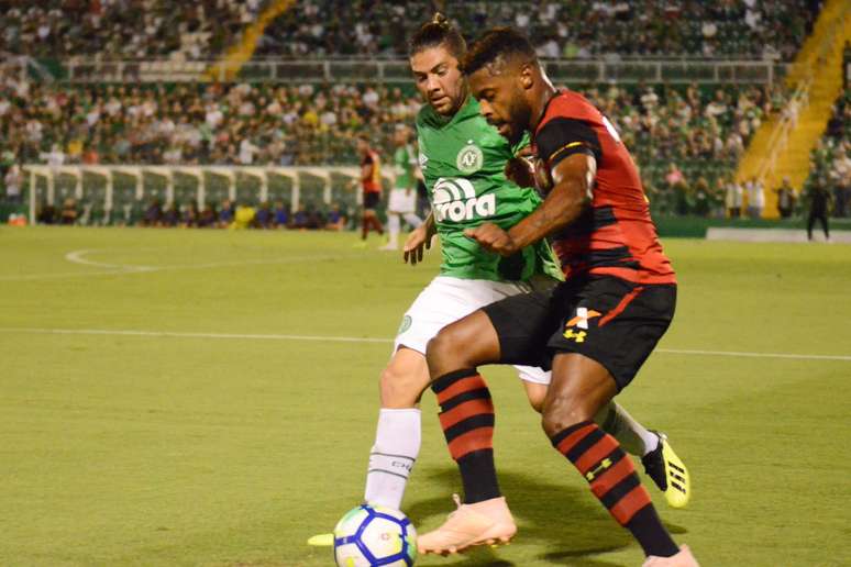 Lance de Chapecoense x Sport