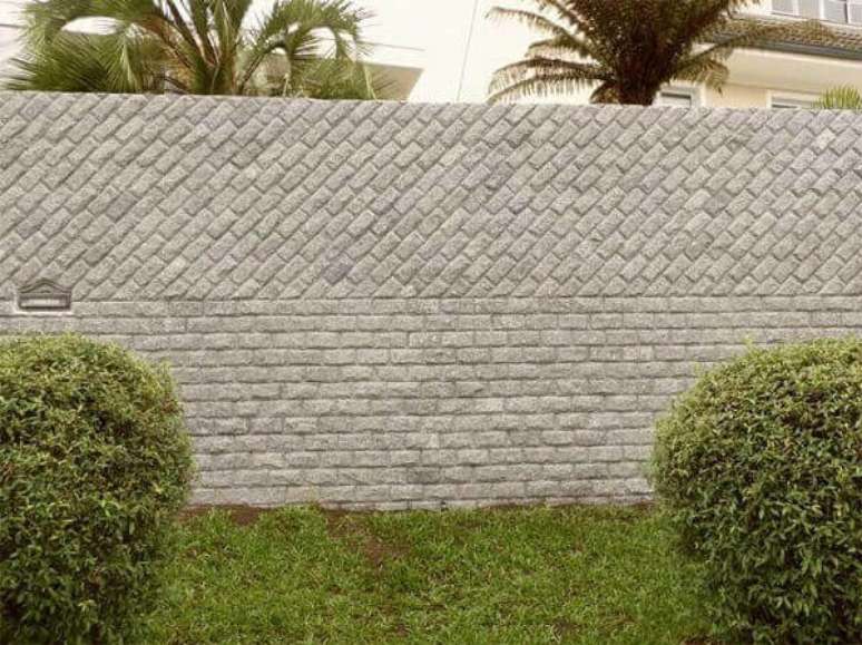 Fachadas-de-muros-com-pedras-decorativas  Pedras para parede externa,  Fachada muro, Pisos e revestimentos