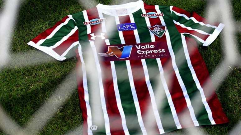 Valle Express era a patrocinadora master do Fluminense (Foto: Reprodução/Twitter)