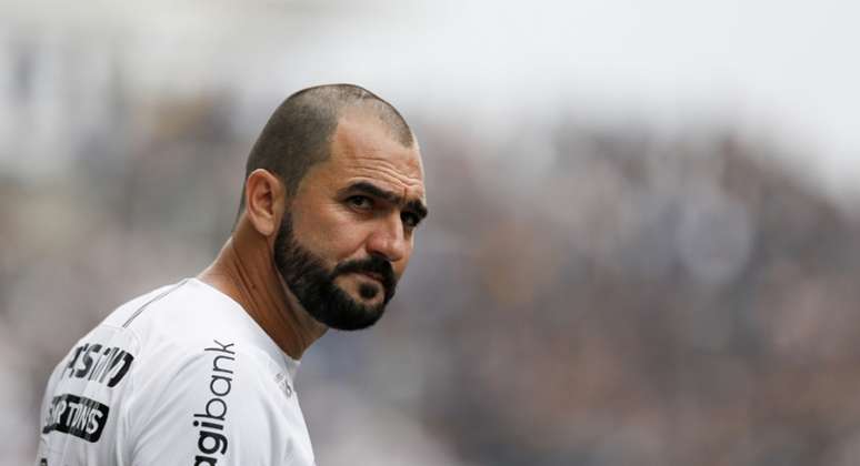 Danilo está relacionado e fará seu último jogo pelo Corinthians na Arena (Foto: Marco Galvão/Fotoarena)