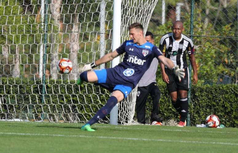 Lucas Perri fez oito partidas no Brasileirão de Aspirantes e levou apenas quatro gols (Igor Amorim/saopaulofc.net)