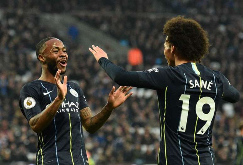 Sterling e Sané foram dois dos destaques do City na partida (Foto: AFP/GLYN KIRK)