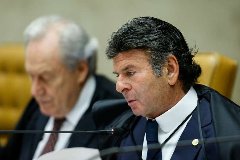 O ministro Luiz Fux, durante sessão plenária do STF
