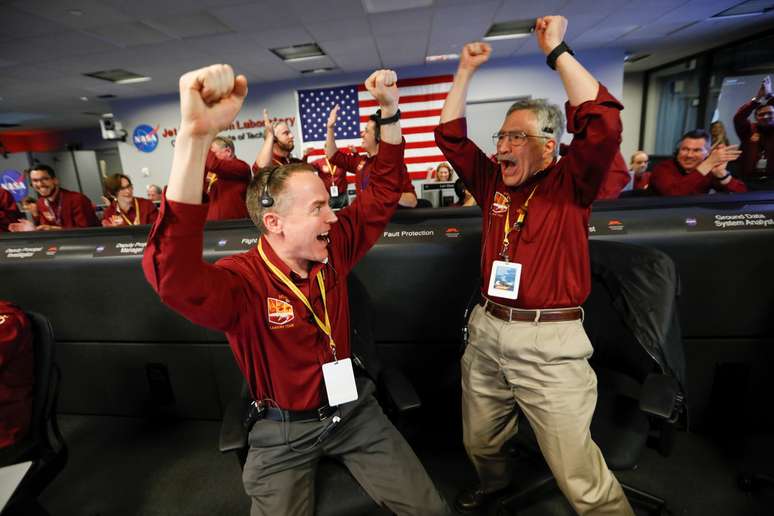 Engenheiros da Nasa comemoram pouso da sonda InSight em Marte
26/11/2018
Al Seib/Pool via REUTERS