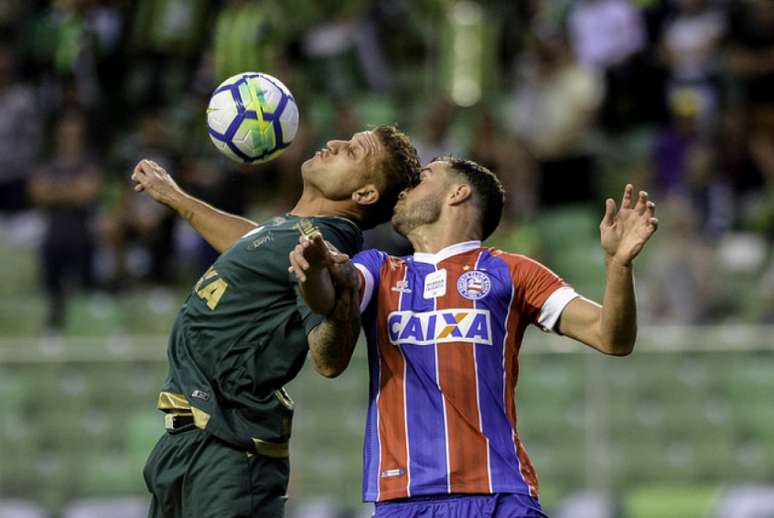 A vitória sobre o Bahia deu ao Coelho a chance de lutar pela sobreviência na última rodada diante do Flu- Mourão Panda / América