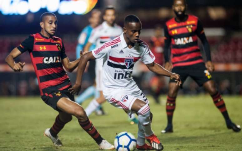 Helinho jogou bem contra o Sport - FOTO: Maurício Rummens/Fotoarena