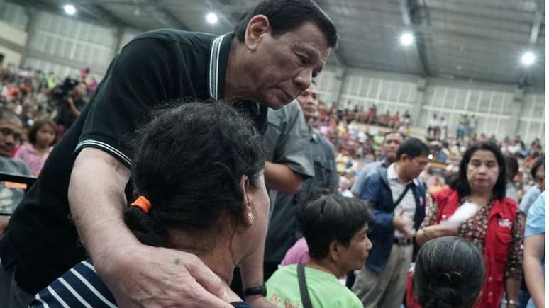 Em setembro de 2016, Duterte se comparou a Adolf Hitler em um discurso