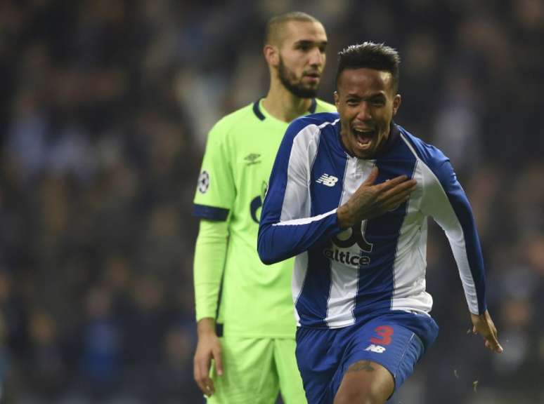 Militão abriu o placar em vitória do Porto sobre o Schalke 04 (Foto: AFP)