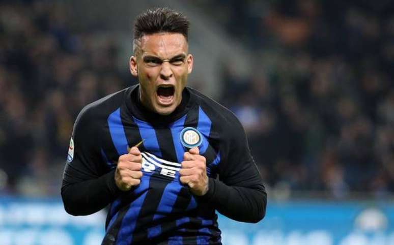 Pai de Lautaro Martínez chama técnico da Inter de 'covarde'