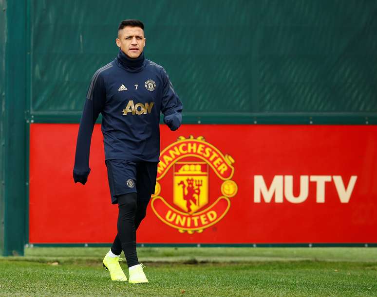 Alexis Sánchez durante treino do Manchester United 06/11/2018 Action Images via Reuters/Jason Cairnduff