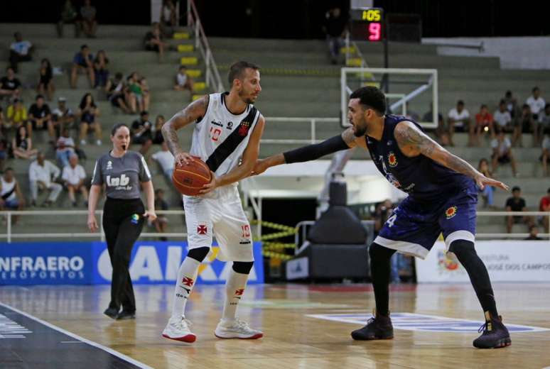 Vasco cai no último período, mas vence São José pelo NBB(Foto: Reprodução/Twitter)